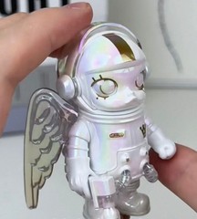 Mega Space Molly 100% Series 4 Authentic Blind Box Confirmed Secret – Angel