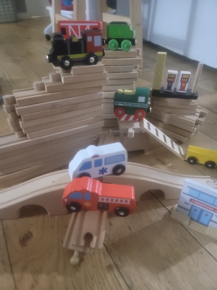 70 Pieces Wooden Thomas The Train Tracks/Brio.