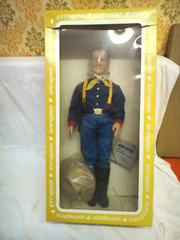 1982 JOHN WAYNE #2981 “GUARDIAN OF THE WEST” EFFANBEE ORIGINAL BOX PAPERS MINT