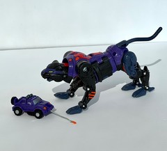 Transformers Armada Cheetor with Mini-Con Cliffjumper Action Figure Hasbro Beast