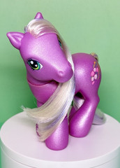 2003 G3 My Little Pony Rainbow Pony 1st Release Wysteria Purple Shimmer MLP