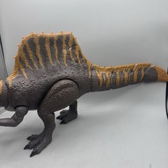 Mattel Jurassic World Extreme Chompin Spinosaurus Action Figure Brown HBX48