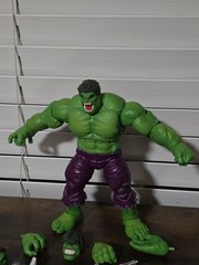 Marvel Legends Maximum Series Hulk Action Figure Near Complete Excellent