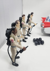 2021 Hasbro Ghostbusters Ecto-1 Playset w/ Extra Figures Original Cast + Ghosts