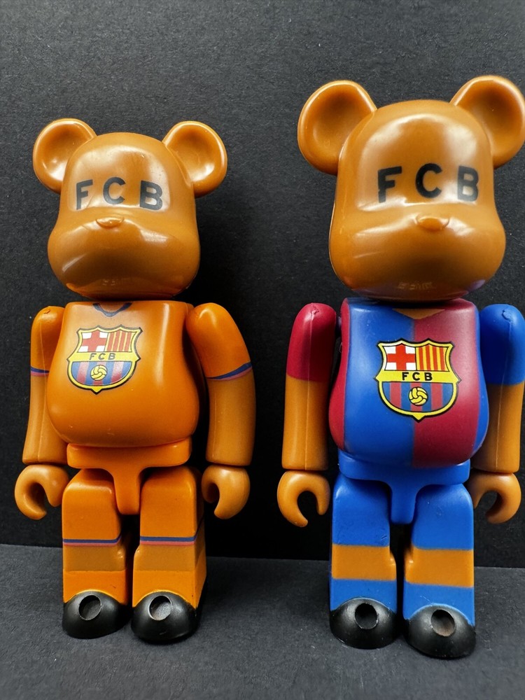 BE@RBRICK 100% FC BARCELONA 2006 home away set MEDICOM TOY Bearbrick