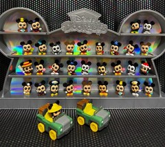 Disney Doorables 32 Mickey Mouse plus 2 Cars