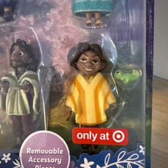 Disney Encanto Movie Ultimate Madrigal Family Gift Set 10 Piece Figure Set New