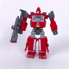 Transformers Ironhide Complete Siege Deluxe Class