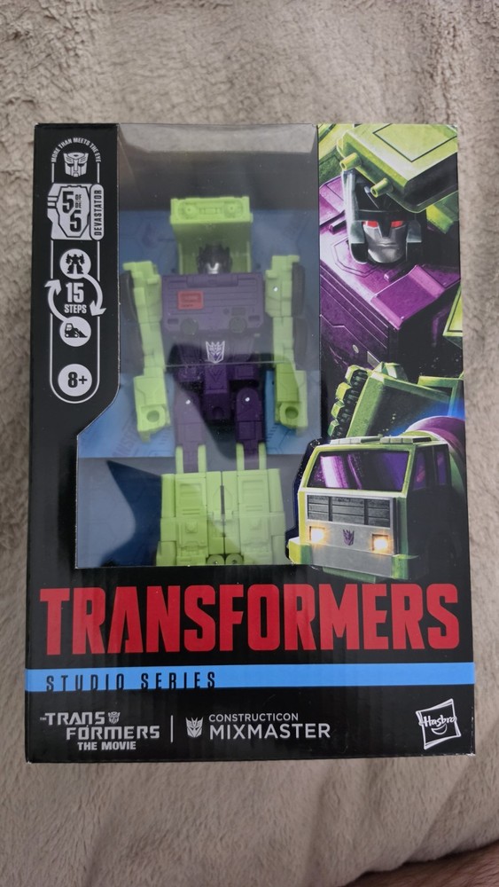 Transformer Studio Series 86 Voyager Class Constructicon Mixmaster Action Figure