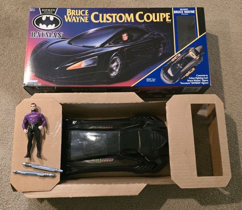 Kenner Batman Returns 1991 BRUCE WAYNE CUSTOM COUPE COMPLETE + Figure Missiles
