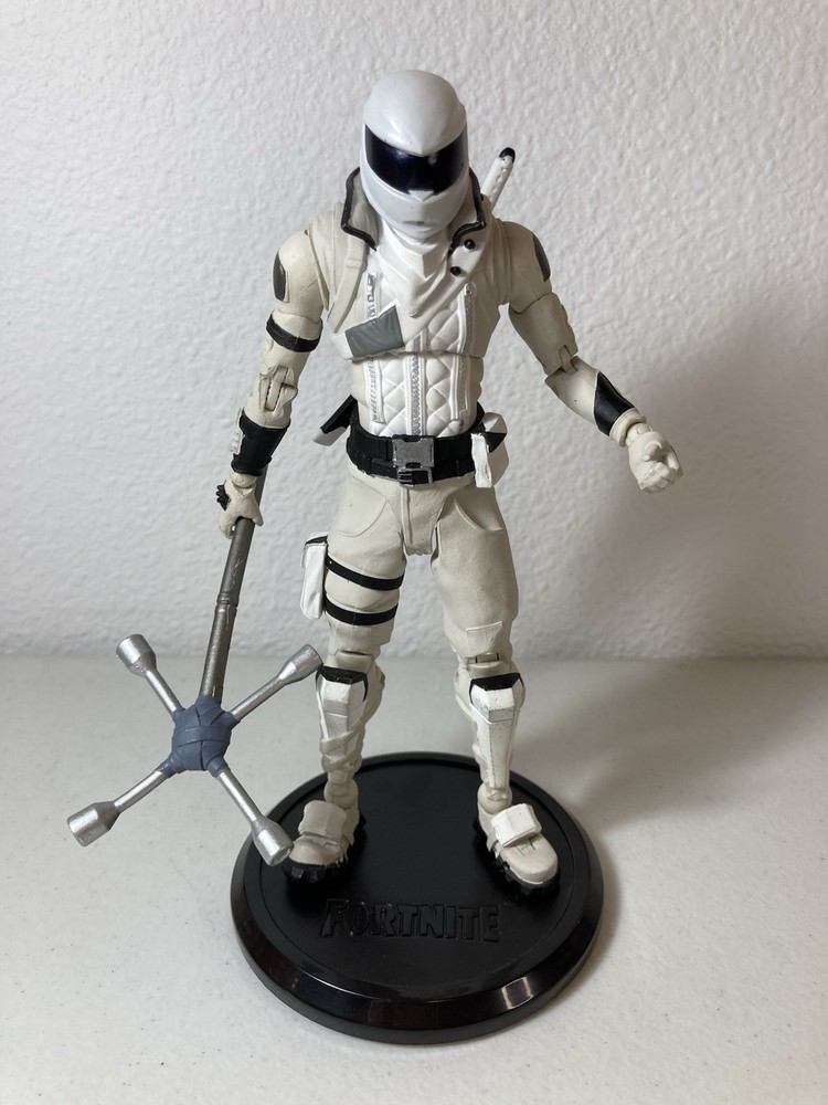 McFarlane – Fortnite Overtaker 7″ Premium Action Figure W/Stand