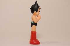 Greeting – Astro Boy Mini-Series Collection 3″ PVC Figure Kidrobot AstroBoy