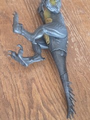 Jurassic World Slash ‘N Battle Scorpios Rex Stinger Dino Figure w/Sound & Moves