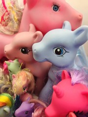 HUGE Lot Of 32 My Little Pony Assorted Vintage – Various New Age + 1 Large Fakie