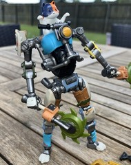 Jazwares Fortnite Legendary Brawlers Kit Mech Suit 7” Figure w/ accessories Read