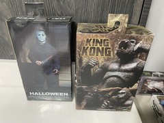 NECA Lot of 4, Silence Of The Lambs , Halloween,King Kong, Conjuring 2 Figures