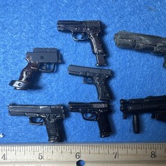 12″ ACTION FIGURE ACCESSORIES – METAL DIECAST PISTOLS AND SUBMACHINE GUN LOT