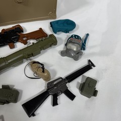 Formative Soldier Of The World 2002 Tan Footlocker Chest Action Figures Plus +