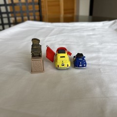Disney Pixar Cars Lot Of 5 Die cast & Plastic Luigi Tia Chuki Stanley NICE!!