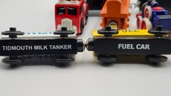 Thomas the Tank Engine Wooden/Metal/Plastic Train Lot 1