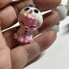 Lot of 7 Vintage Kitty In My Pocket & Puppy Figures – Flocked Cats & Dog