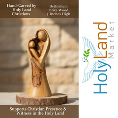 Heart shaped Holy Family (modern) – Olive wood (5 x 2 Inches)
