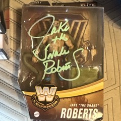 WWE Elite Collection Legends Jake “The Snake” Roberts Signed Boxed Figure +Snak