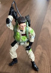 Egon Spengler Ghostbusters Hasbro Plasma Series Glow-in-the-Dark Action Figure