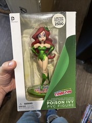 DC Collectible 2013 New York Comic Con Poison Ivy Figure (New & Sealed)