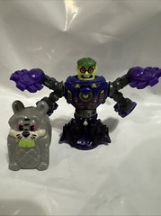Akedo Battle Giants Powerstorm Series BUCKTOOTH Complete With Helmet
