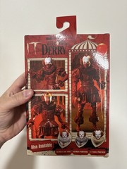 NEW RARE NECA ULTIMATE BLOOD PENNYWISE 7″ Welcome to Derry IT In Hand Look!!