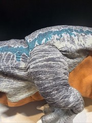 JURASSIC WORLD Baby Blue Dinosaur Animatronic Hand Puppet – Real FX Wow Stuff