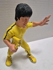 Round 5 Bruce Lee Action Figure with Nunchuks Game of Death Yellow Suit