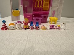 Shopkins Slumber Fun Wardrobe Closet with Accessories