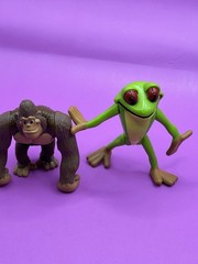 Rainforest Cafe Gorilla, Frog action figures 2000 advertising safari toy RFC