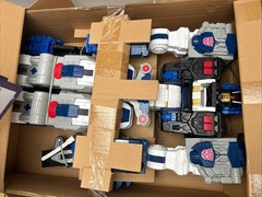 Transformers Hasbro Generations Legacy Metroplex Titan Cybertron Universe 60cm
