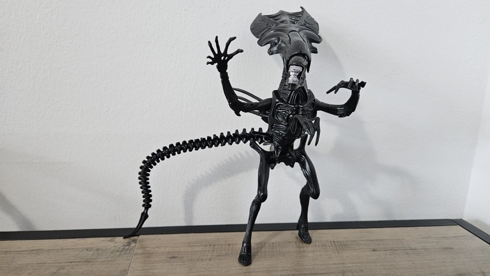 Kenner Aliens Queen Hive Playset Alien Queen 1994