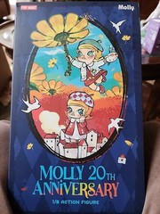 Pop Mart Molly 20th Anniversary 1/8 Action Figure Blind box
