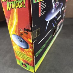 MARTIAN FLYING SAUCER UFO VEHICLE ACTION FIGURE PLAYSET NEW TRENDMASTERS VINTAGE