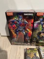 TRANSFORMERS/MARVEL/DC BLOKEES LOT OF 14 CLASSIC/DEFENDER FIGURES NEW/OPENED