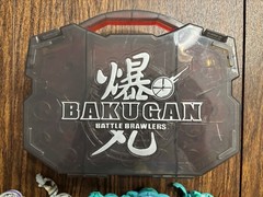 BAKUGAN BATTLE BRAWLERS LOT Of 21 IN Double Storage Case Red/Grey- NO CARDS!!