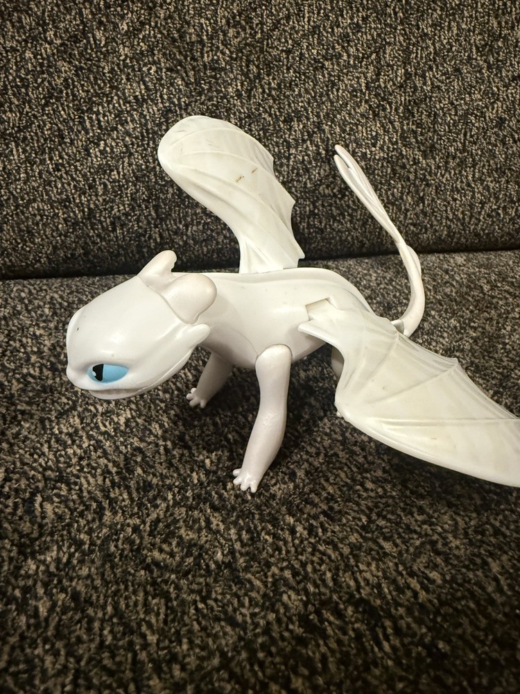 DreamWorks Light Fury How to Train Your Dragon Action Figure White Blue Plastic