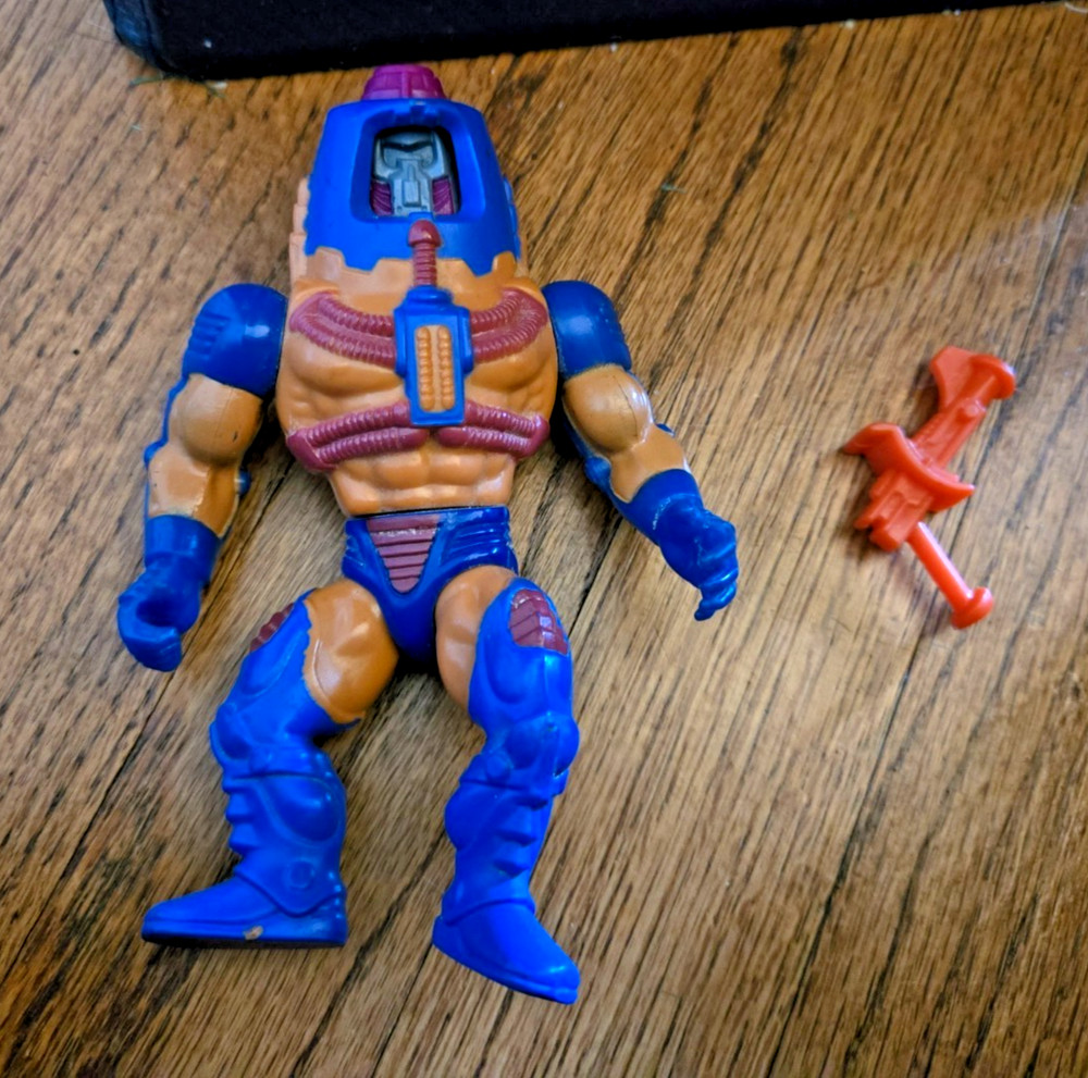 Vintage 80’s Masters of the Universe Man – E- Faces w/gun MOTU