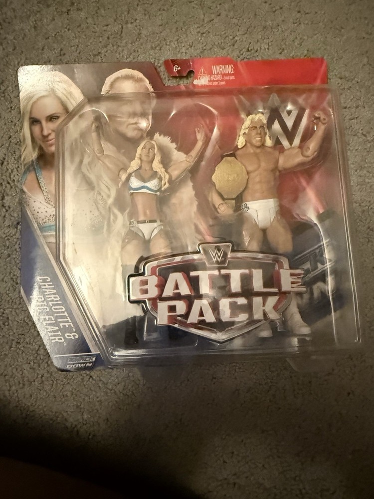 WWE Battle Pack Smackdown Charlotte Ric Flair World Championship Damaged