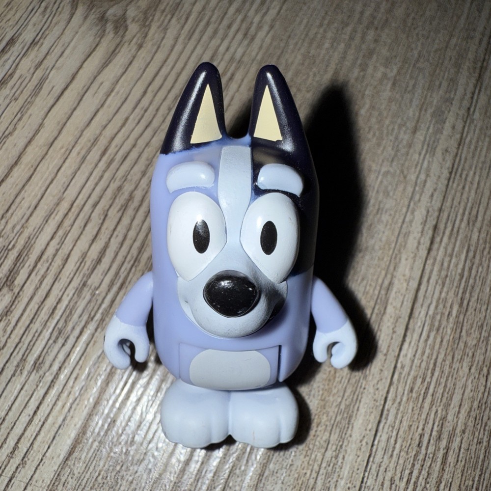 Bluey Older Socks Heeler Cousin Standing Action Figure Upright Blue Posable