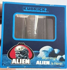 KUBRICK MEDICOM VINTAGE 2006 SDCC EXCLUSIVE “ALIEN” 60mm. NEW IN BOX VGC