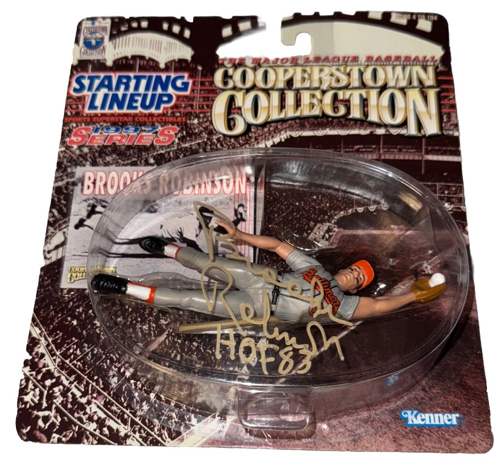 SIGNED BROOKS ROBINSON Baltimore Starting Lineup 1997 Cooperstown Collection HOF
