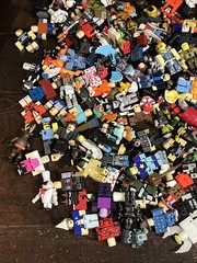 LOT OF 20+LBS OF ROBLOX FIGURES PARTS & PIECES
