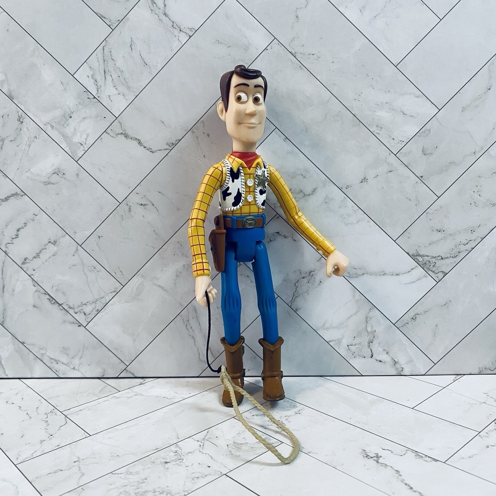 Vintage 1999 Disney Pixar Toy Story 2 Ropin Rescue Woody Action Figure