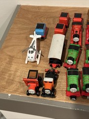 Thomas & Friends Magnetic Metal Die Cast Train Lot Of 75 Engines & Car